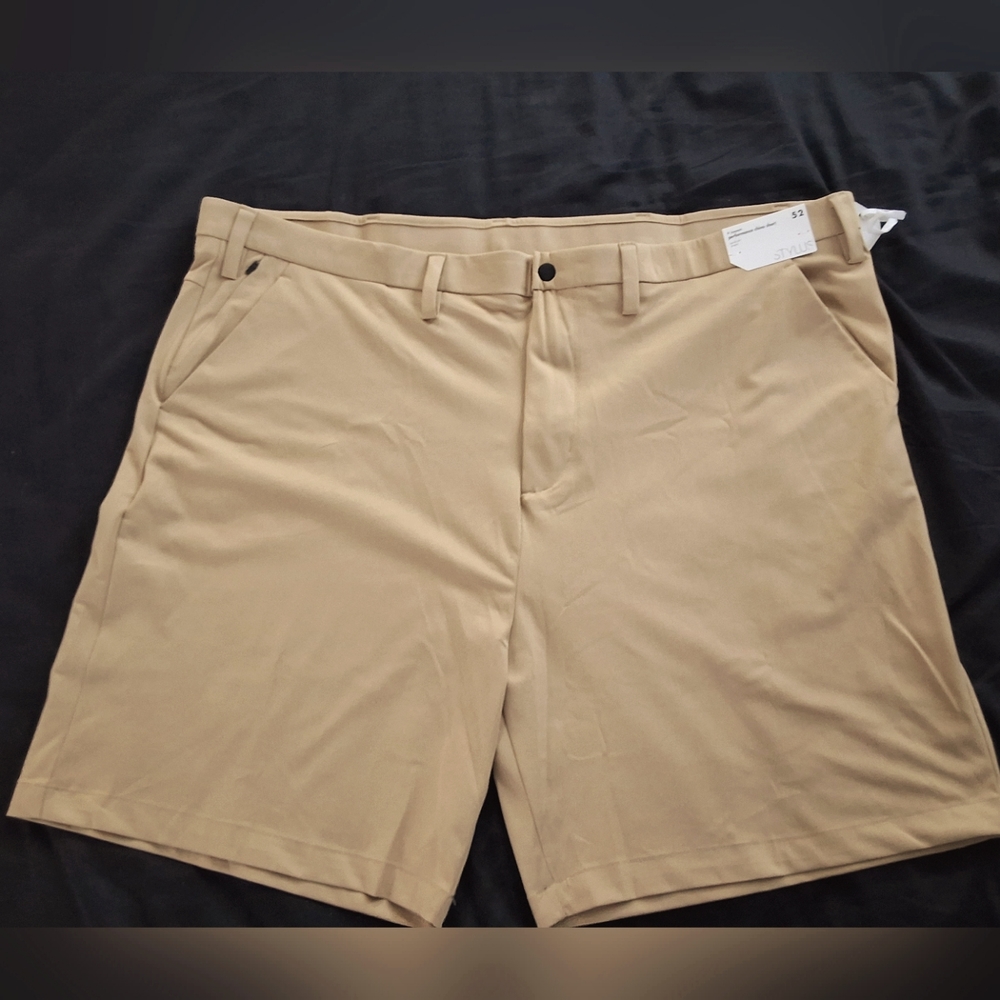 NWT Stylus mens performance Chino shorts, beige size 52